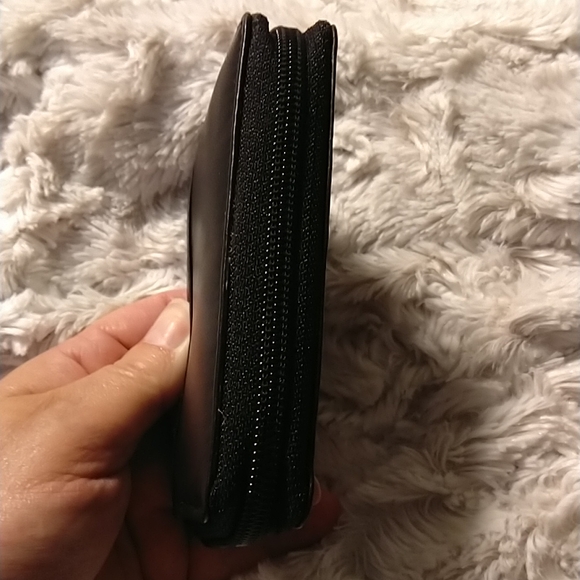 Black Leather-Free Card Holder - Picture 4 of 13